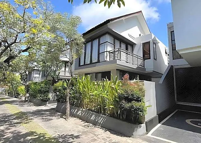 Grand Kesambi And Bali Resort 4*